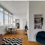 Stunning 1-Bed Apartment In London